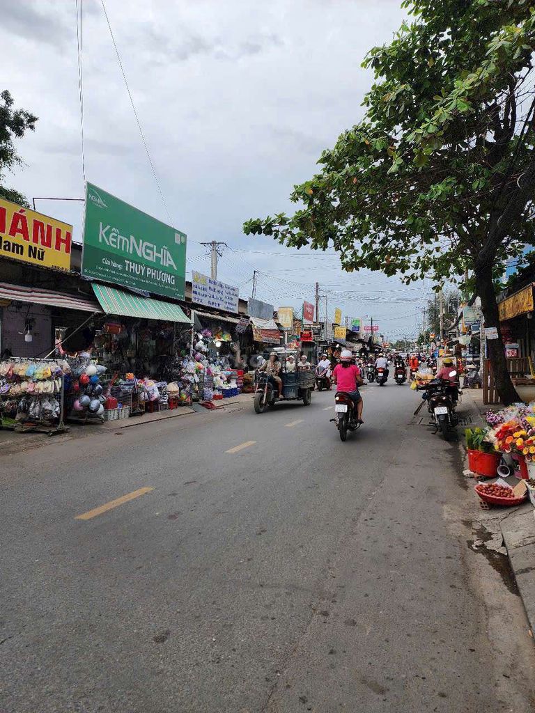 Bán nhà sổ hồng riêng đường xe hơi  ngay chợ vườn lài. Mua bán Nhà ở tại Quận 12 Tp Hồ Chí Minh được đăng bởi Anh Cường nhà  đất  quận  12 hình 9