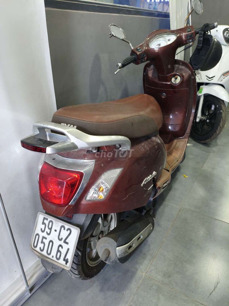 SYM Atila màu Nâu đỏ. Mua bán Xe máy tại Huyện Bình Chánh Tp Hồ Chí Minh được đăng bởi Quyền Sang hình 1