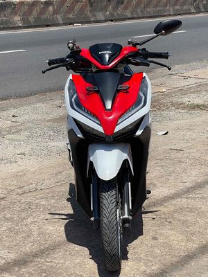 Honda Vario 150 Trắng đỏ Đã qua sử dụng