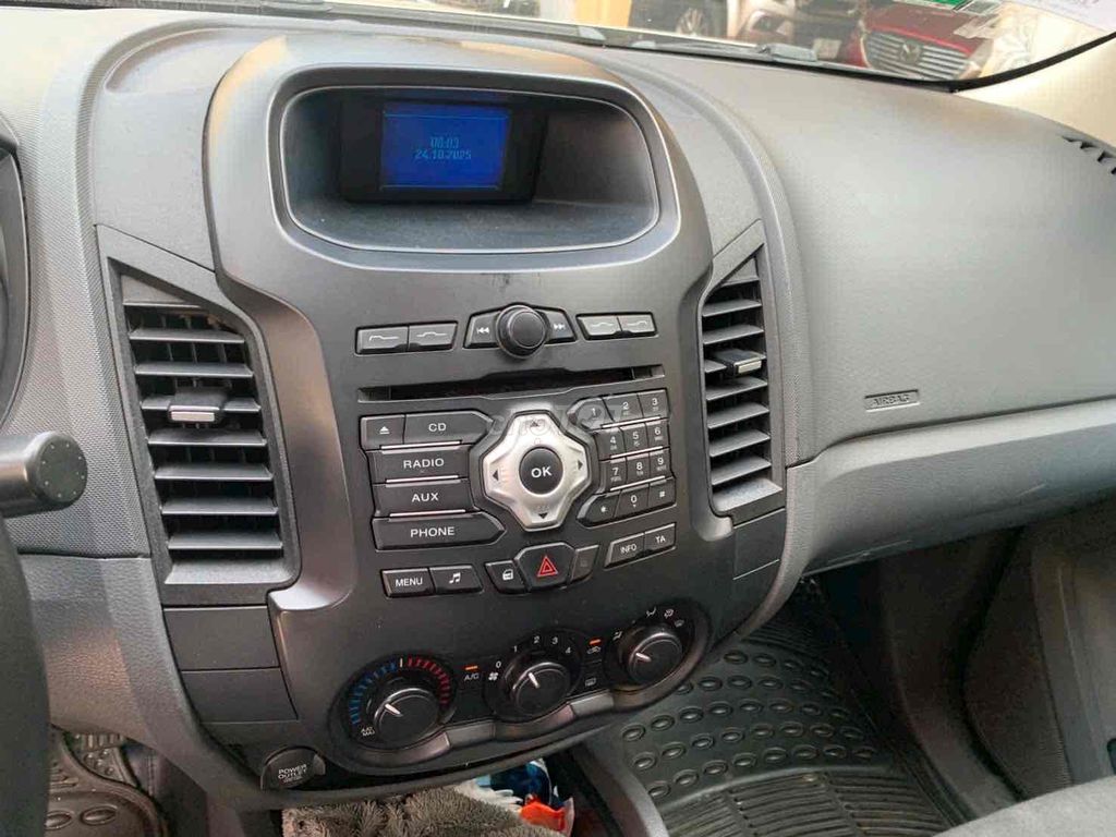 Ford Ranger 2016 XLS 2.2L 4x2 AT - 90000 km. Mua bán Ô tô tại Quận Phú Nhuận Tp Hồ Chí Minh được đăng bởi Sang hình 10