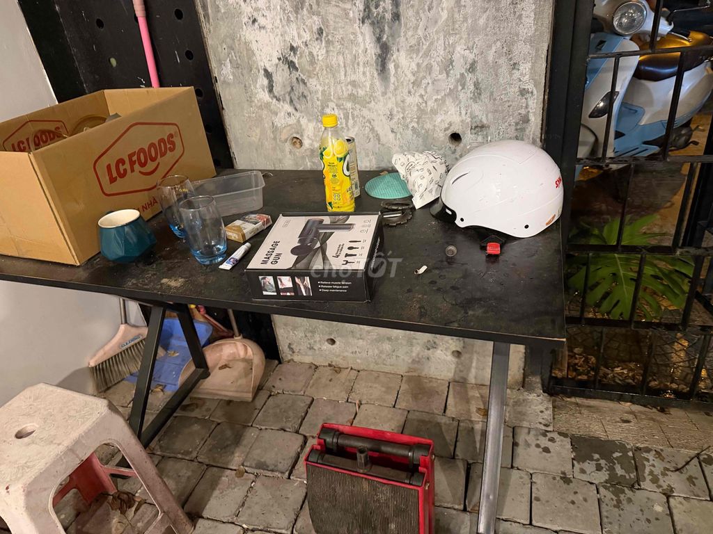 Bàn văn phòng chân chữ K màu Đen. Mua bán Đồ dùng văn phòng tại Quận Ngũ Hành Sơn Đà Nẵng được đăng bởi Sơ Mi Đà Nẵng hình 1