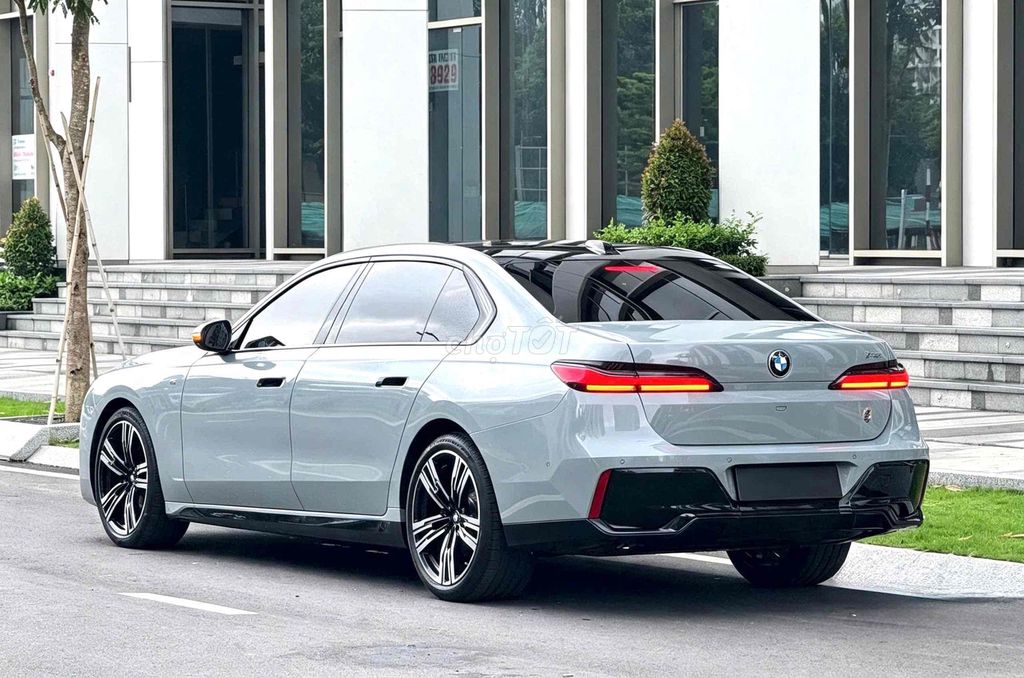 🆕 BMW 735i MSPORT SERI 7 G70 2023