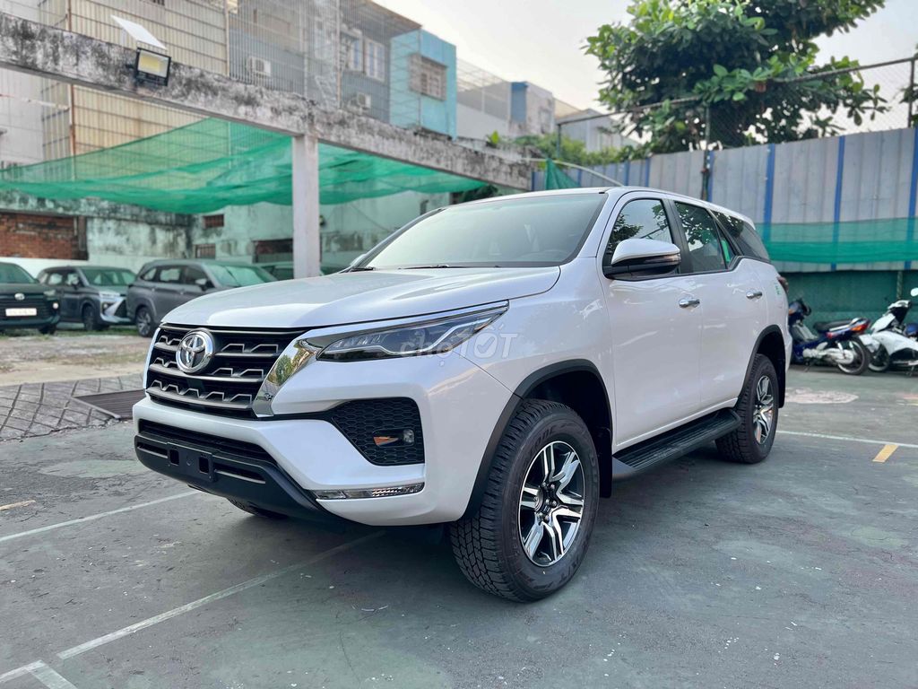 Fortuner 2024 Máy dầu 2.4, GIẢM 50% THUẾ/GIAO NGAY