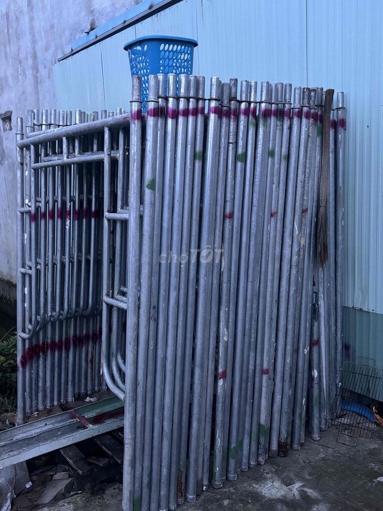 Giàn giáo Kẽm 1li4 cao 1m7 hàng lướt. Mua bán Đồ chuyên dụng, Giống nuôi trồng tại Quận Bình Thuỷ Cần Thơ được đăng bởi Đặng Thái hình 1