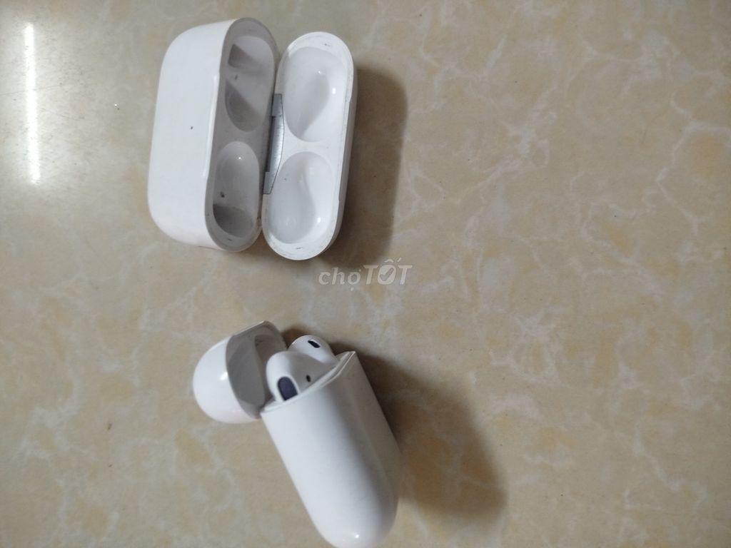Tai nghe không dây Apple Trắng. Mua bán Tivi, Âm thanh tại Quận Bình Tân Tp Hồ Chí Minh được đăng bởi Khánh Vy Đỗ hình 1