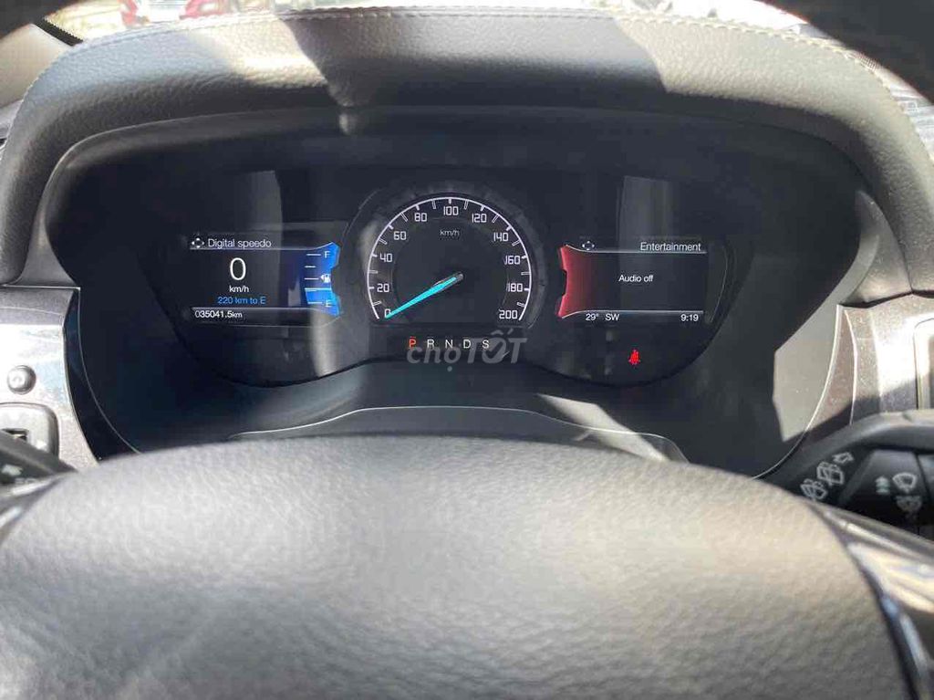 Ford Everest 2020 Titanium 2.0L AT 4x2 - 34000 km. Mua bán Ô tô tại Quận 3 Tp Hồ Chí Minh được đăng bởi Duy Vỹ hình 8