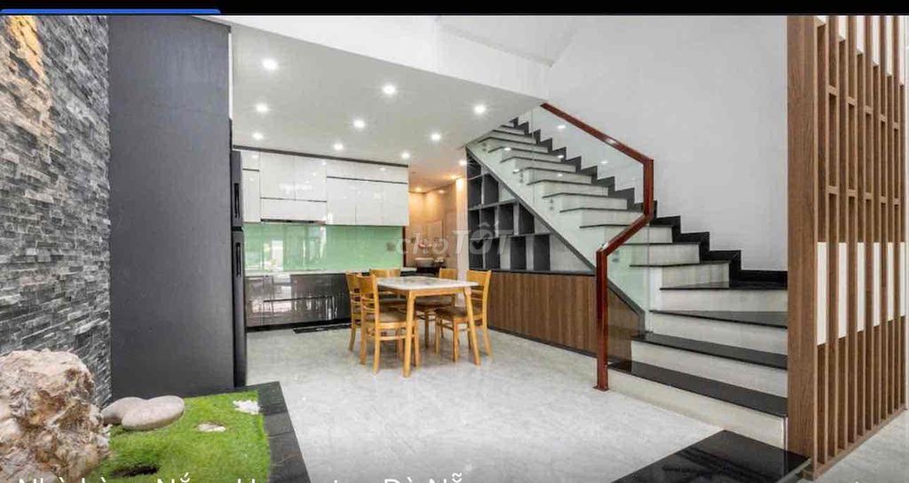 Аренда · 4 комн. · 100 м² · Quận Cẩm Lệ, ул. Đường Hoàng Đình Ái