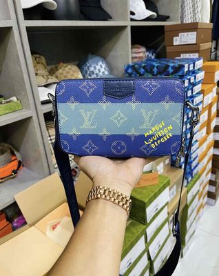 Túi Nam LV Tông Xanh Hoạ Tiết. Mua bán Túi xách tại Quận Bình Tân Tp Hồ Chí Minh được đăng bởi Phương Luxury