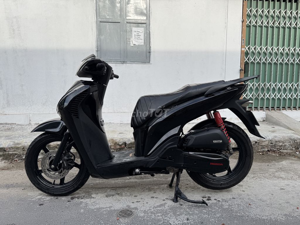 Bán xe SH 2016 mới spa độ đèn tại Hà Nội. Mua bán Xe máy tại Huyện Thanh Trì Hà Nội được đăng bởi Ninh Tran hình 4