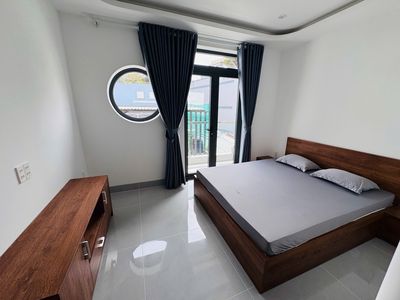 NHÀ CÓ THANG MÁY - XÂY 4 TẦNG - CÁCH NGUYỄN DUY TRINH 60M - BÁN 9.5 TỶ