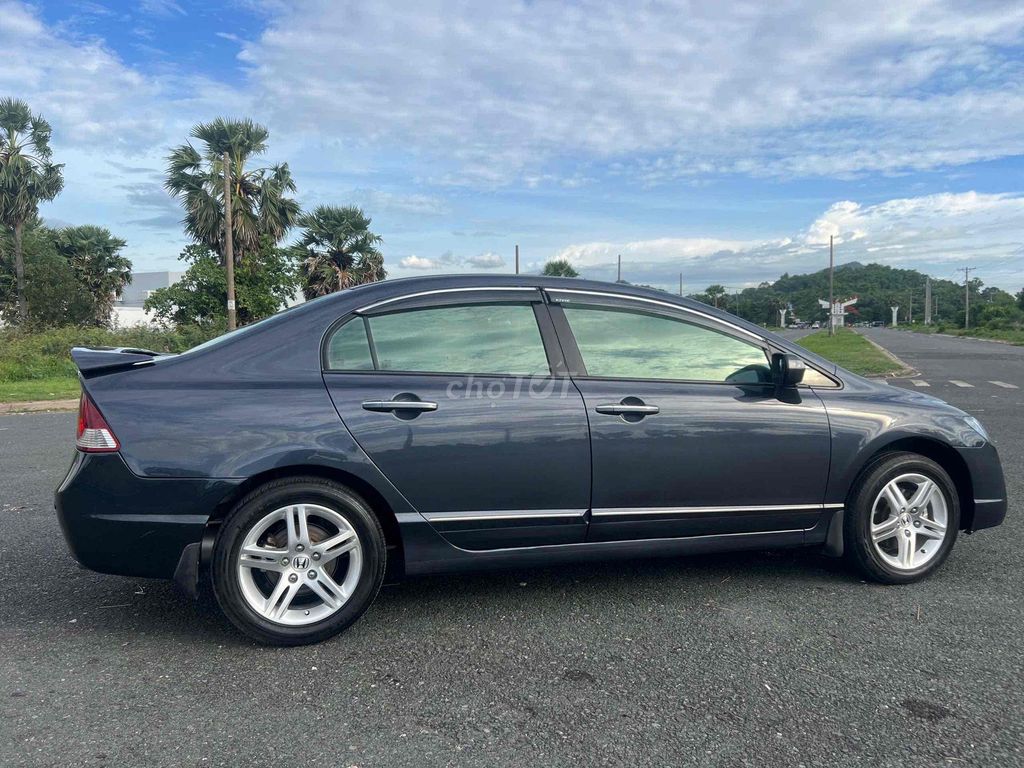 Honda Civic 2.0 максимальная комплектация 2007 серый