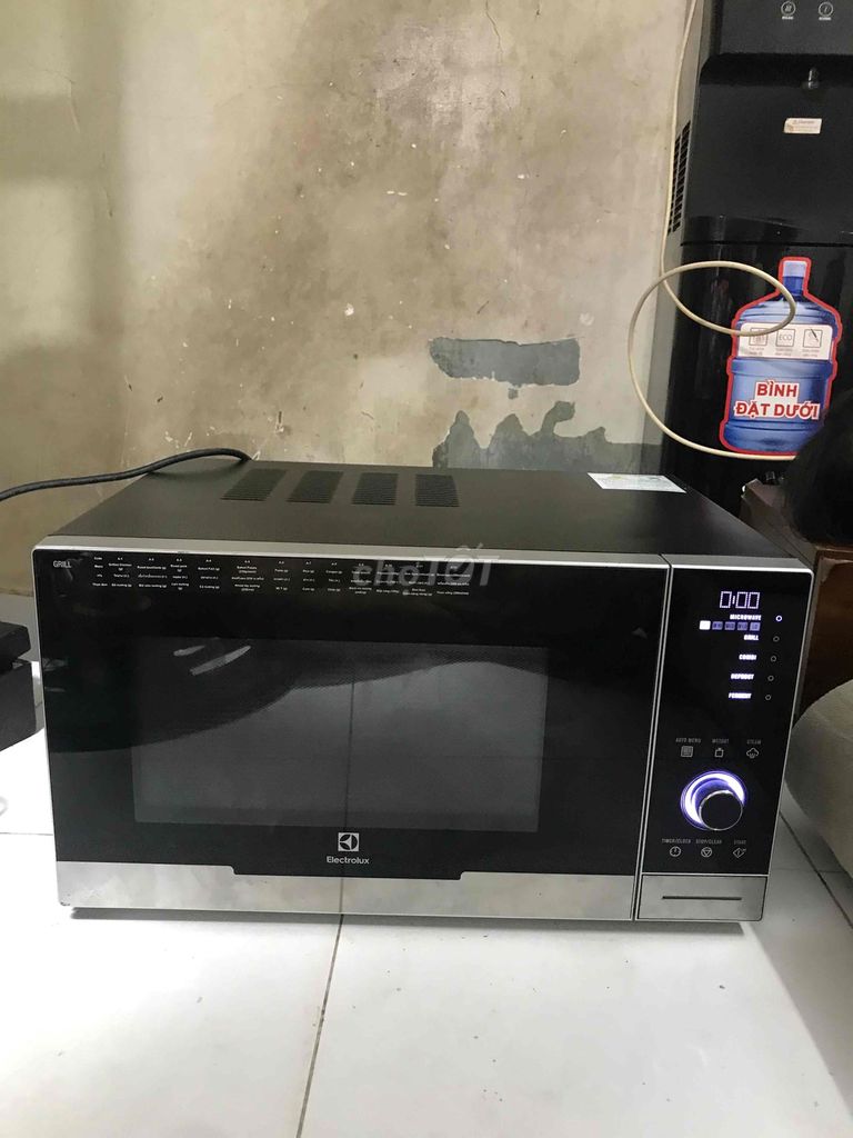 thanh lý lò vi sóng. có nướng hiệu Electrolux 30 l. Mua bán Bếp, lò, đồ điện nhà bếp tại Quận Phú Nhuận Tp Hồ Chí Minh được đăng bởi phan huu phuoc hình 1