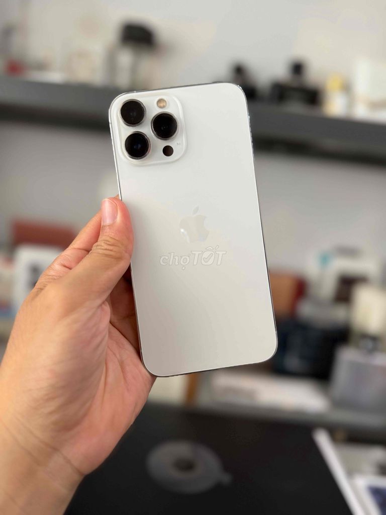 Apple iPhone 13 Pro Max 256GB Trắng VN. Mua bán Điện thoại tại Quận 10 Tp Hồ Chí Minh được đăng bởi Văn Lê hình 1