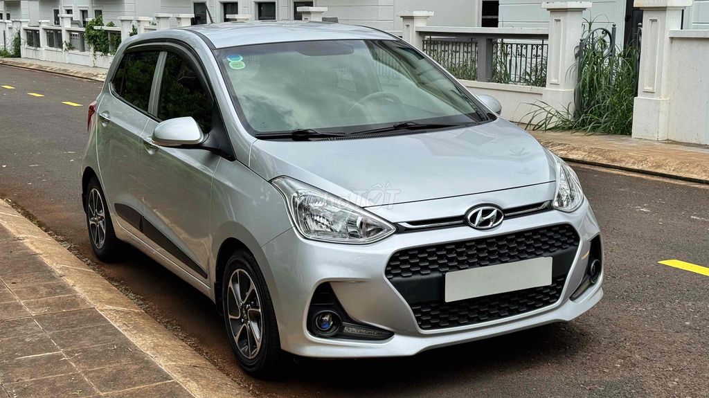 Hyundai Grand i10 2019 Grand 1.2 AT - 9400 km. Mua bán Ô tô tại Thành phố Buôn Ma Thuột Đắk Lắk được đăng bởi đạt lê hình 3
