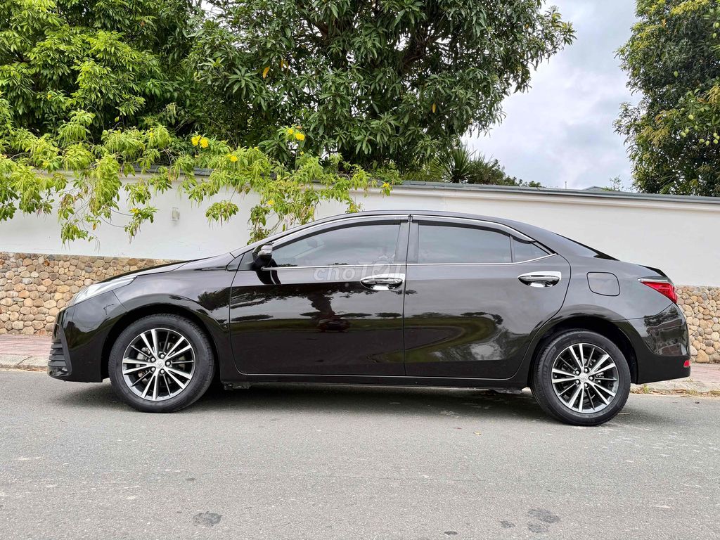 Автоматический номер Тойота Королла Альтис 1.8G 2019