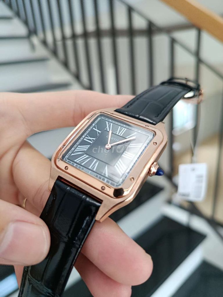 Đồng hồ Cartier Santos dây da mặt đen đẹp. Mua bán Đồng hồ tại Quận 5 Tp Hồ Chí Minh được đăng bởi TV T hình 1