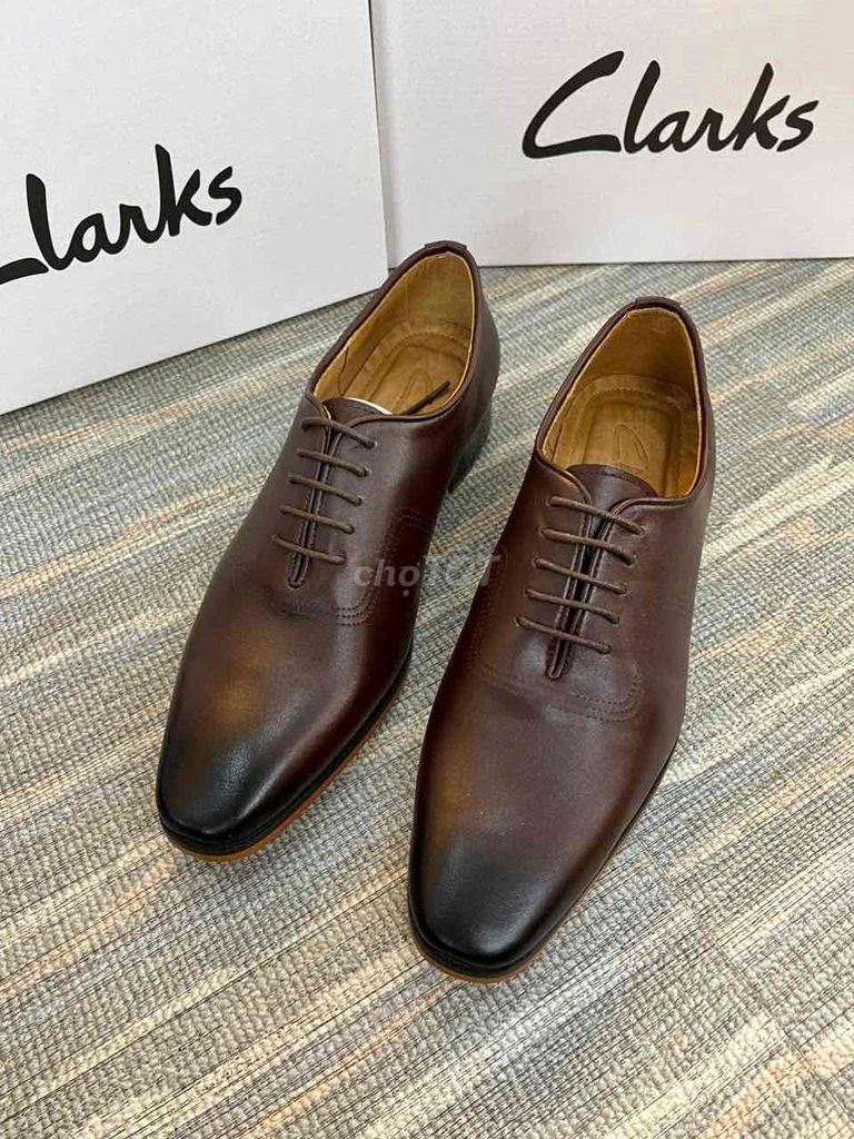 Giày Tây Clarks