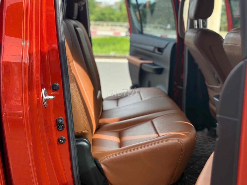 Bán tải - Hilux 2.4AT 2021, Số tự động - 35.890 km. Mua bán Ô tô tại Quận Gò Vấp Tp Hồ Chí Minh được đăng bởi Thanh Trang Toyota Sure hình 9