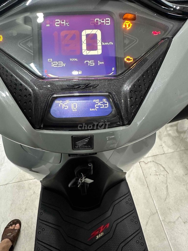 SH 350! dk 10/2025 chuẩn 700km mới 99,9%. Mua bán Xe máy tại Quận Thanh Khê Đà Nẵng được đăng bởi NHỰT hình 6