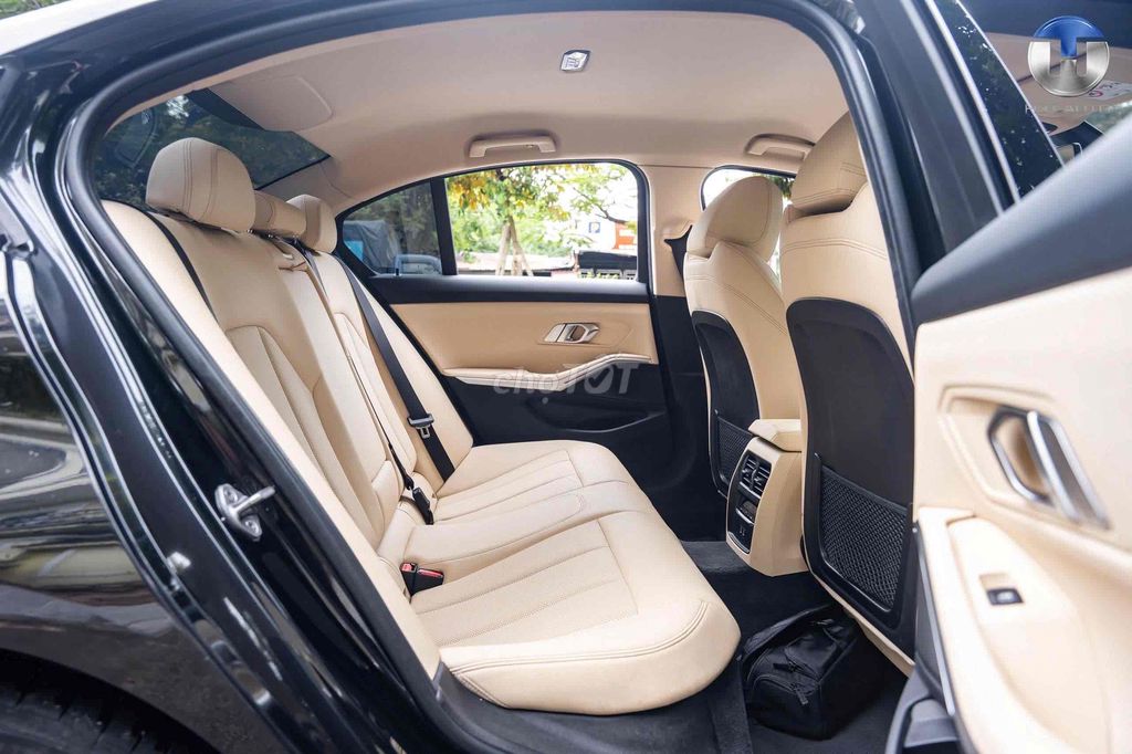 BMW 3 Series 2023 320i Sport Line - 1v3 km. Mua bán Ô tô tại Quận Long Biên Hà Nội được đăng bởi H3T Auto Việt Nam hình 9