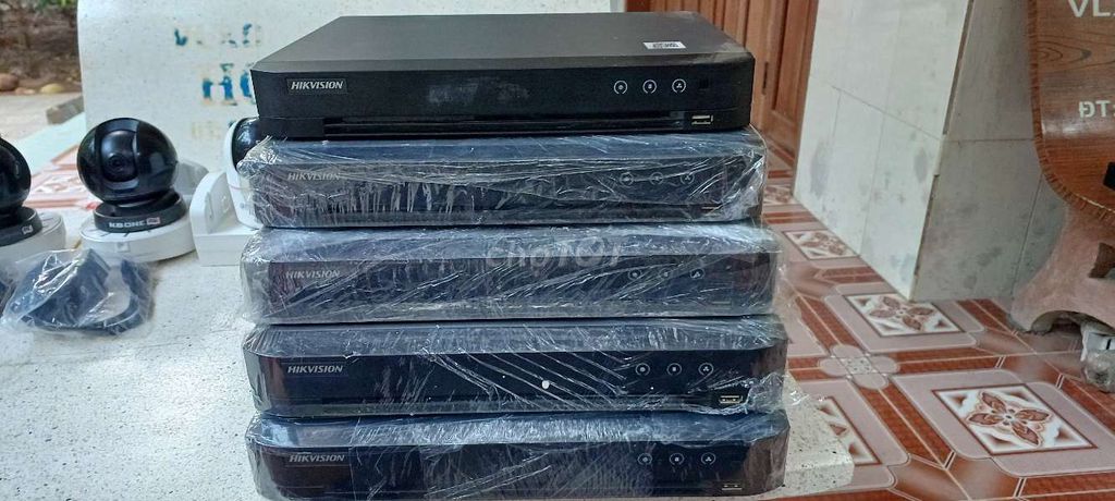 Đầu ghi hình Hikvision DS-7208HQHI-K1. Mua bán Phụ kiện (Màn hình, Chuột...) tại Huyện Mỏ Cày Bắc Bến Tre được đăng bởi Thanh Lý Tháo Dỡ Văn Phòng Tận Nơi hình 1