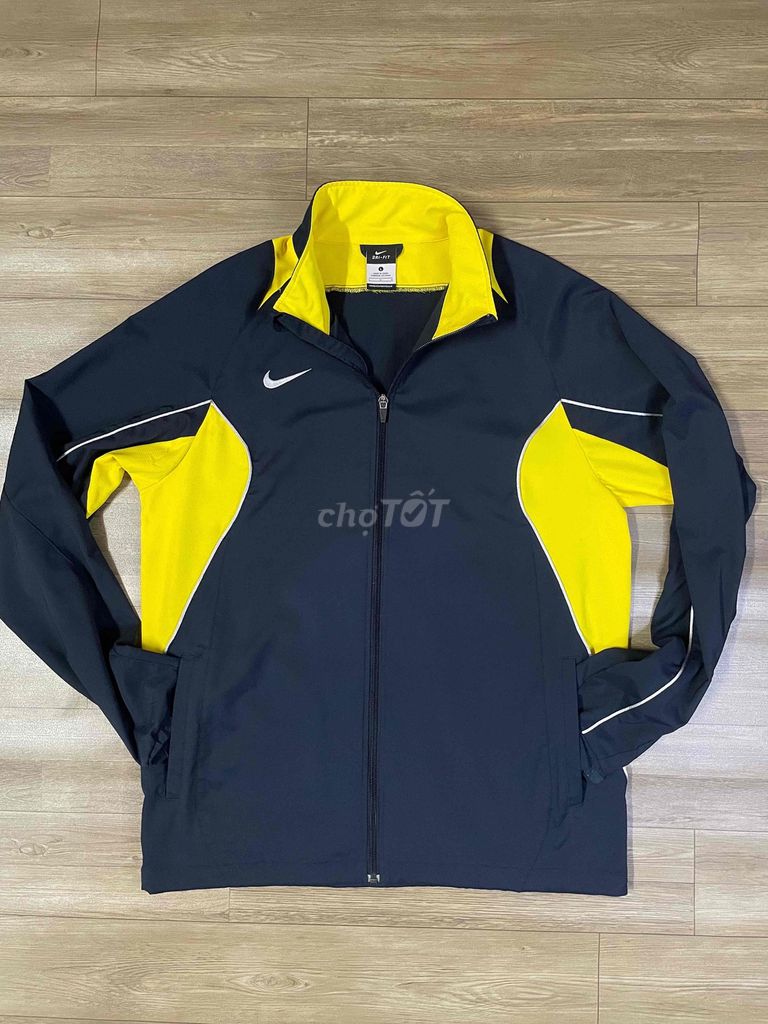 Áo khoác thể thao Nike Nam size L. Mua bán Quần áo tại Thành phố Nha Trang Khánh Hòa được đăng bởi THẮNG 2HAND hình 1