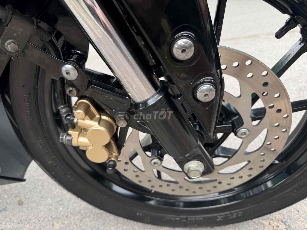 Yamaha R15 V3  biển số 29  Xe lướt đẹp tuyệt đối. Mua bán Xe máy tại Quận Cầu Giấy Hà Nội được đăng bởi Tong motor xe may hình 3