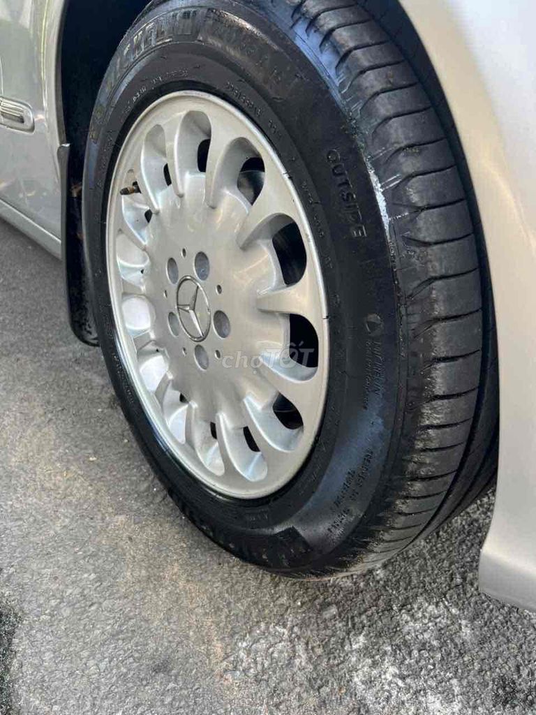 Mercedes-Benz E200 Bạc 5 chỗ. Mua bán Ô tô tại Quận Bình Tân Tp Hồ Chí Minh được đăng bởi  Mãnh hình 19