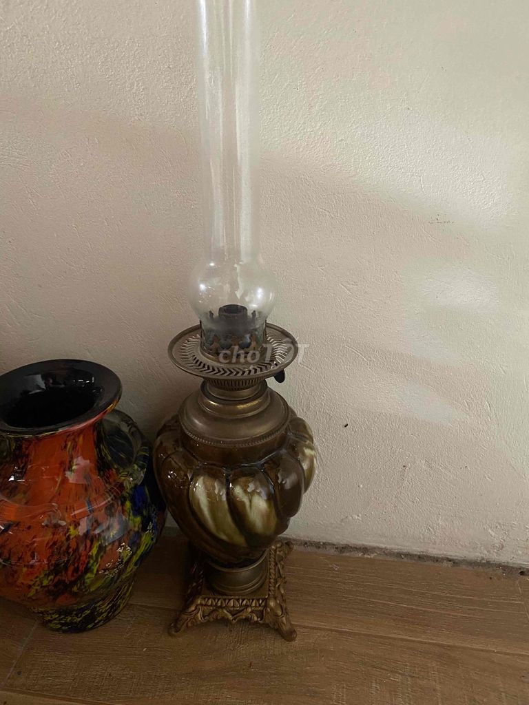 Đèn dầu Kim loại Thủy tinh Đồng Trong suốt. Mua bán Đồ sưu tầm, đồ cổ tại Quận Bắc Từ Liêm Hà Nội được đăng bởi Sơn Nguyễn hình 1