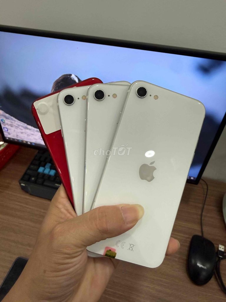 Apple iPhone SE2 2020 64G cấu hình 11 Pro Max. Mua bán Điện thoại tại Thành phố Dĩ An Bình Dương được đăng bởi Chu Văn Tùng hình 1