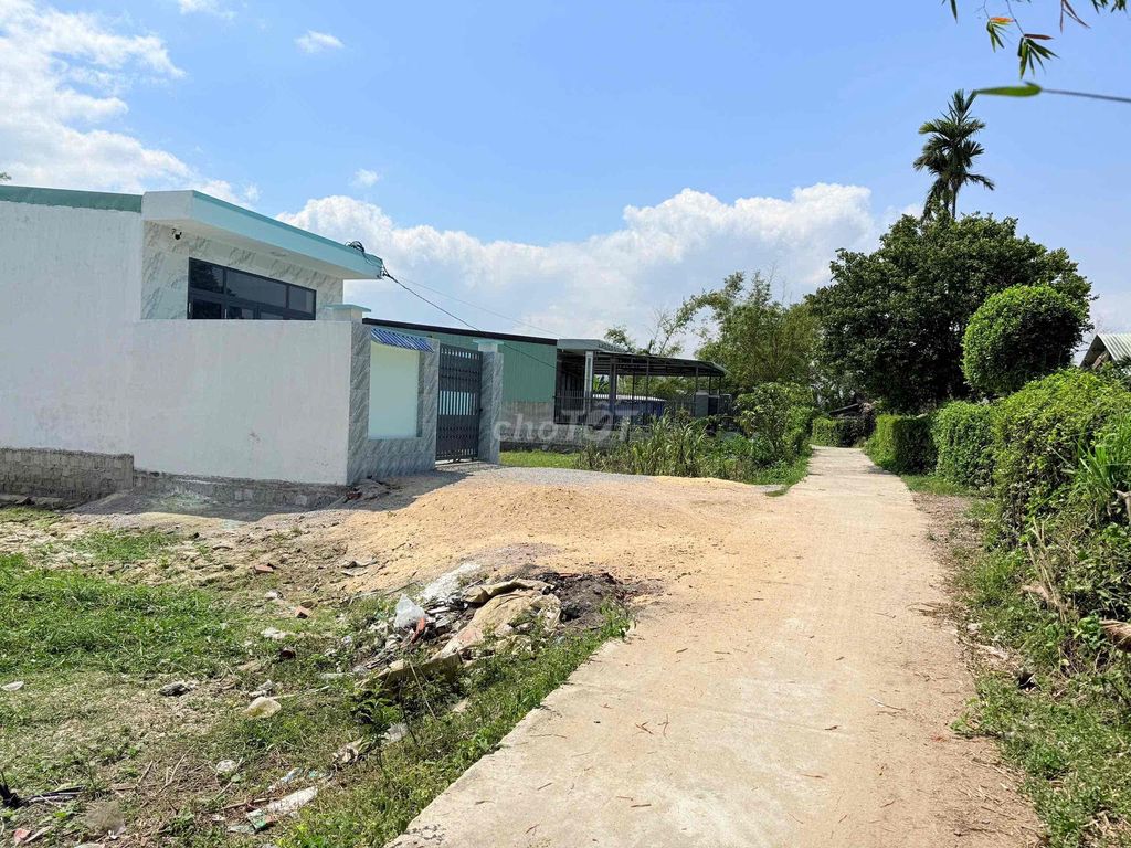 Cần bán lô đất chính chủ Cần bán lô đất chính chủ