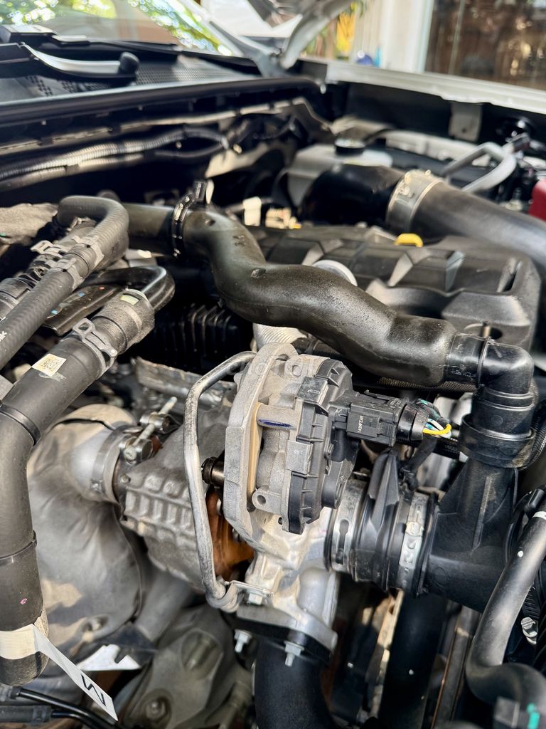 FORD EVEREST 4X2 MÁY DẦU STĐ SX 2022 PHOM MỚI