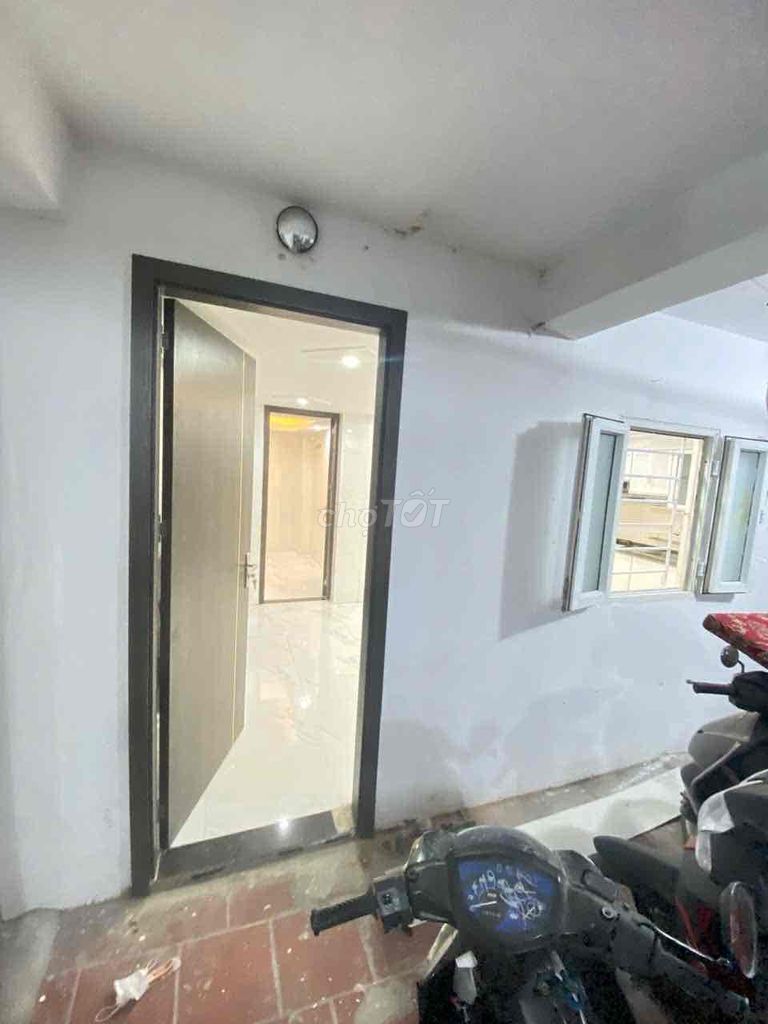 Bán căn hộ ccmn 52m2,  2 ngủ ở Hồ Ba Mẫu