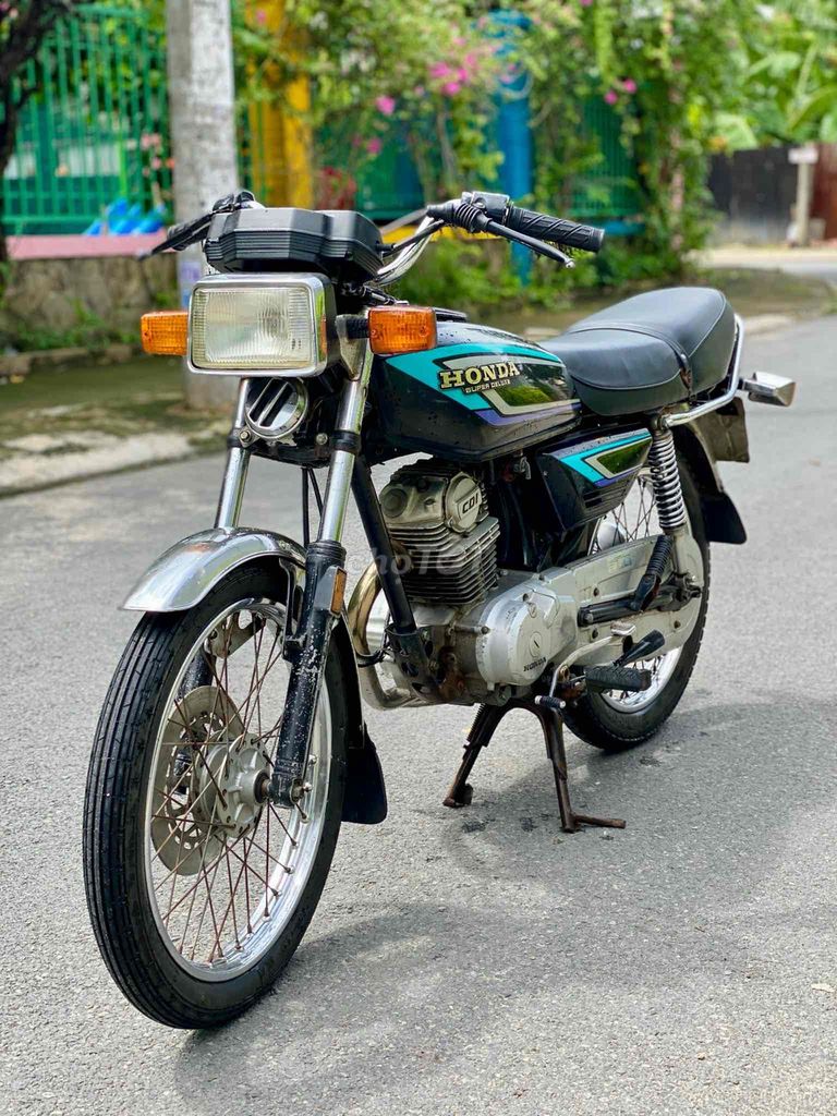 e cần bán xe honda GL100 đời 1997