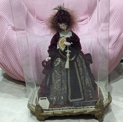 Búp bê trang trí phong cách châu Âu made in Japan. Mua bán Đồ sưu tầm, đồ cổ tại Quận Hải Châu Đà Nẵng được đăng bởi Lee Min Ho Đà Nẵng