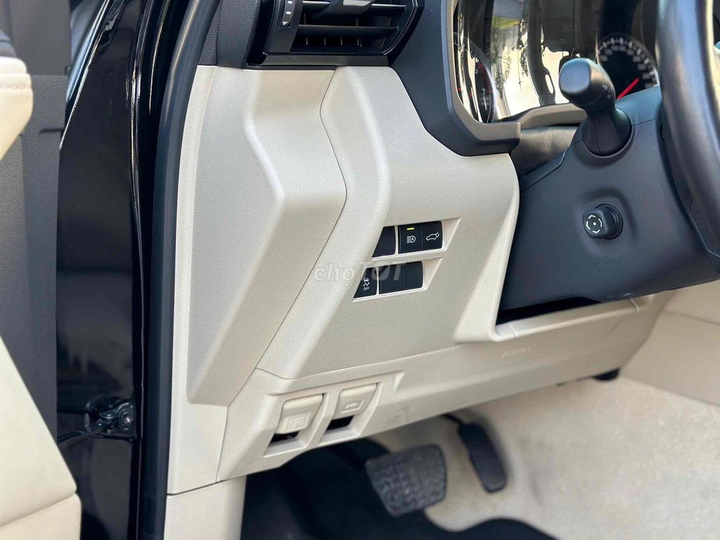 Landcruiser LC300 2021 model 2022 cực chất. Mua bán Ô tô tại Quận Nam Từ Liêm Hà Nội được đăng bởi Đại lý Toyota Mỹ Đình hình 12