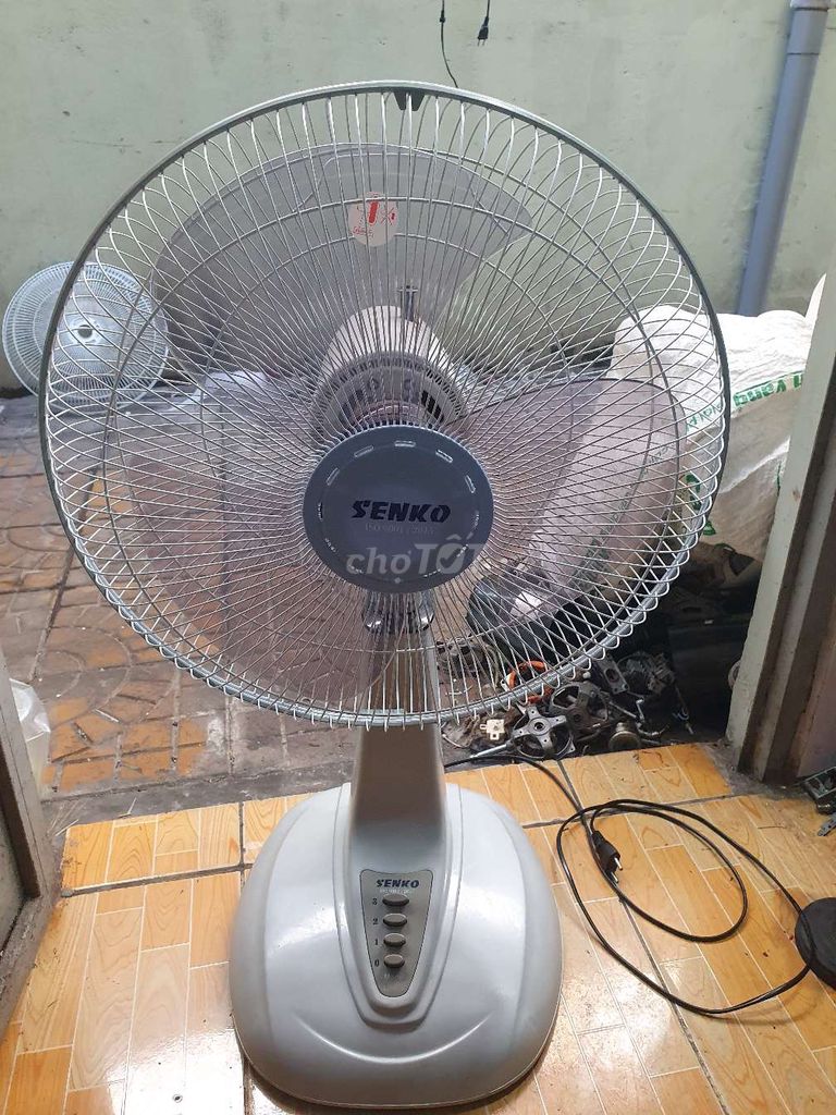 Quạt đứng SENKO Xám. Mua bán Quạt tại Quận Cái Răng Cần Thơ được đăng bởi Thi Shop Khoan pin nhật bãi hình 1
