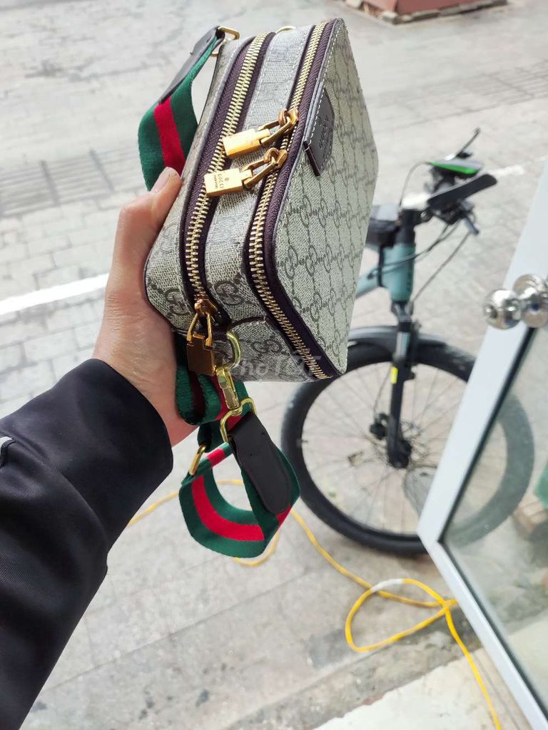 Túi đeo chéo Gucci Nữ Da Be. Mua bán Túi xách tại Quận Cầu Giấy Hà Nội được đăng bởi Nguyễn Anh Thuật hình 1