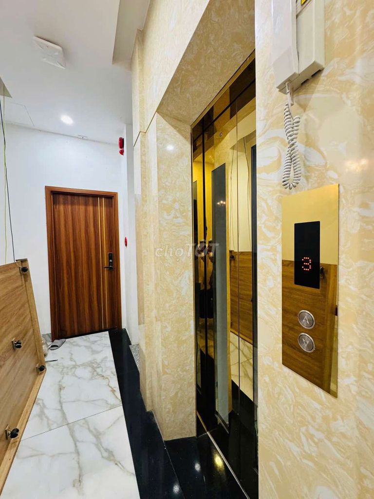 Six-storey building with elevator on Nguyễn Phước Lan — photo 6
