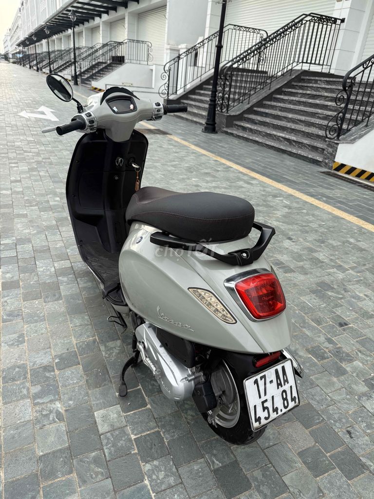 Thanh lý Vecpa 50cc học sinh không cần bằng lái. Mua bán Xe máy tại Quận Bắc Từ Liêm Hà Nội được đăng bởi Hữu Nhuận hình 3