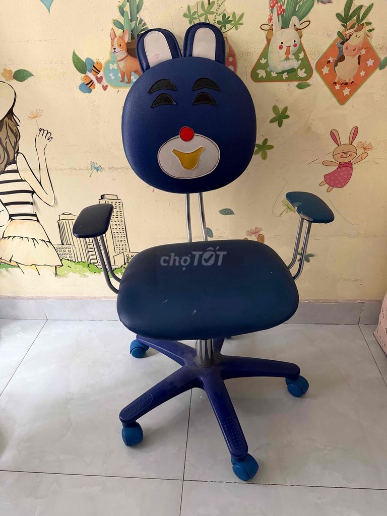 Ghế xoay trẻ em Xanh dương đã sử dụng. Mua bán Bàn ghế tại Quận 10 Tp Hồ Chí Minh được đăng bởi Thu hiền hình 1