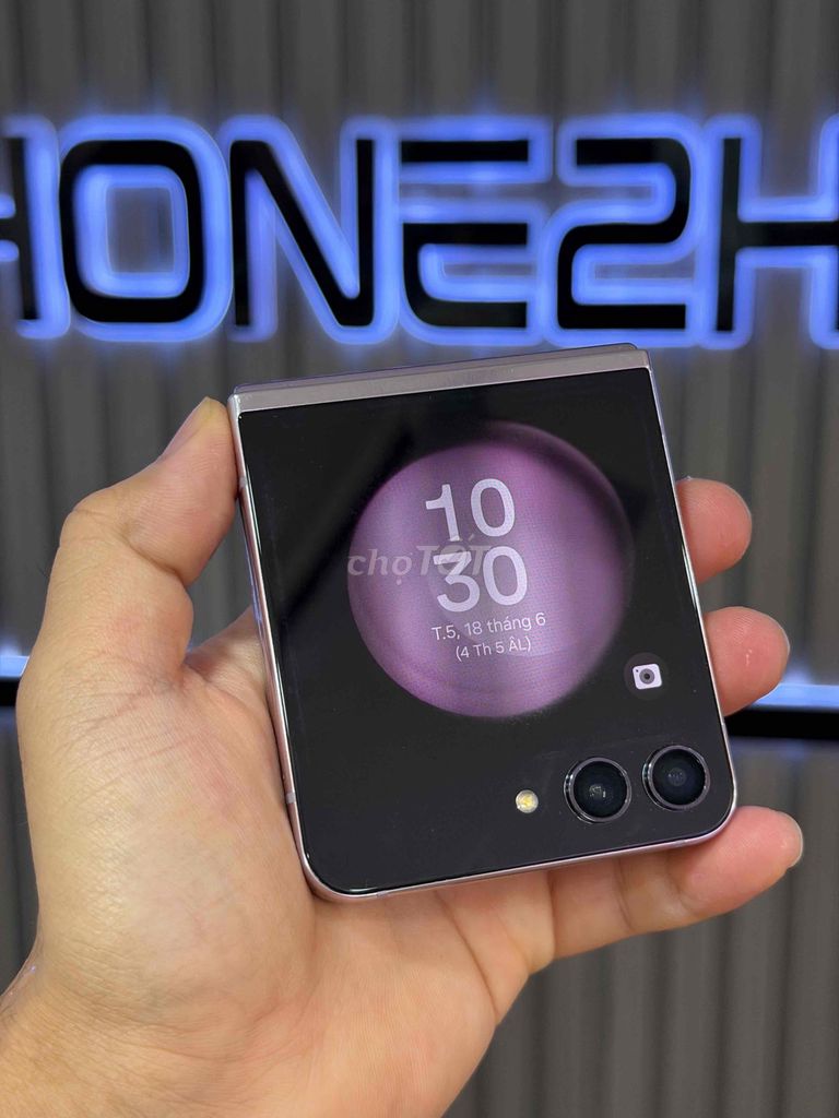 Samsung Z Flip 5 512GB Tím. Mua bán Điện thoại tại Quận 3 Tp Hồ Chí Minh được đăng bởi Phone2Hand hình 1