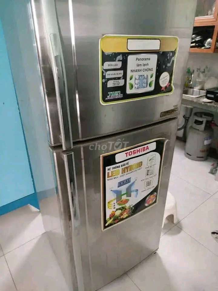 Tủ lạnh Toshiba 350 lít Bạc. Mua bán Tủ lạnh tại Thị xã Bến Cát Bình Dương được đăng bởi Van Bui hình 1