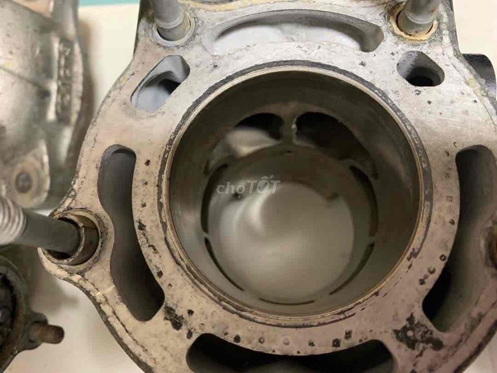 Đầu lòng dên Suzuki RG125. Mua bán Phụ tùng xe tại Quận Ninh Kiều Cần Thơ được đăng bởi Ký  hình 4