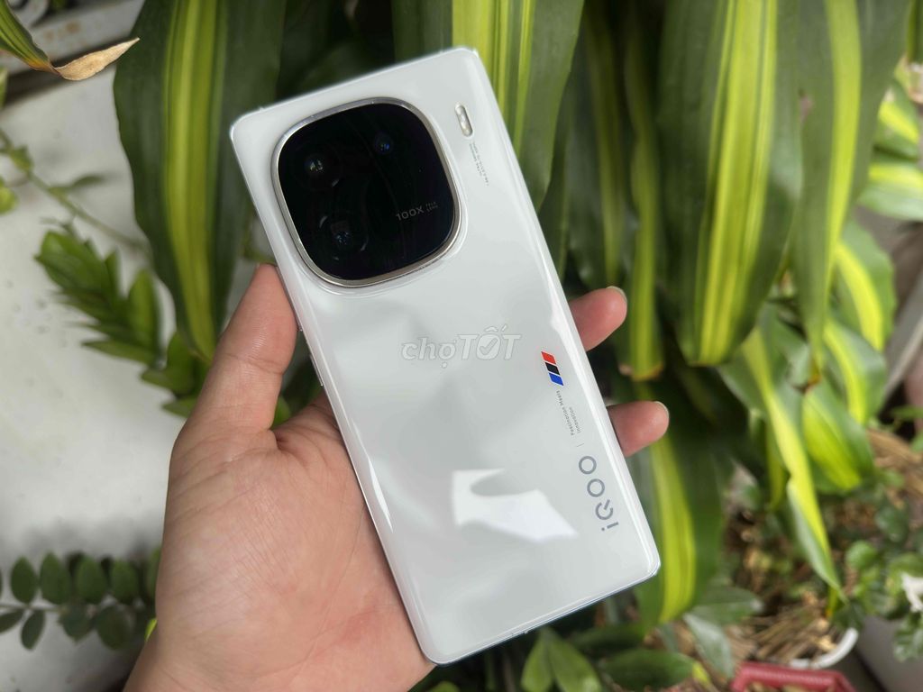 IQOO 12 Pro 16GB/512GB Trắng. Mua bán Điện thoại tại Quận Ninh Kiều Cần Thơ được đăng bởi ĐIỆN THOẠI GIÁ TỐT UY TÍN  hình 1
