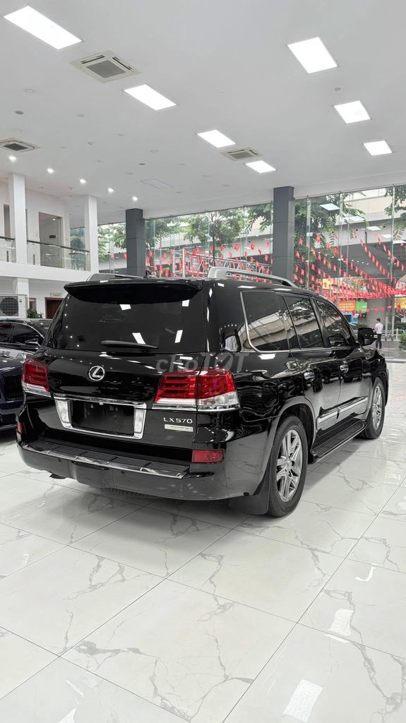 Lexus LX570 nhập Mỹ, sản xuất 2014,chạy ít cực mới. Mua bán Ô tô tại Quận Bắc Từ Liêm Hà Nội được đăng bởi Mr Hợi  hình 4