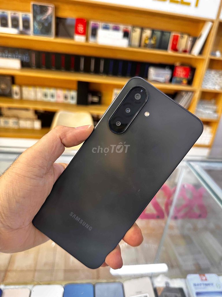Samsung A17 Đen 4/128GB BH Hãng. Mua bán Điện thoại tại Thành phố Long Xuyên An Giang được đăng bởi TL Mobile hình 1