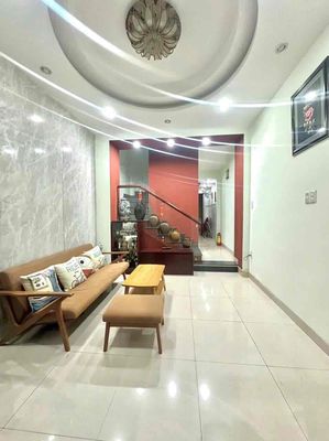 Аренда · 4 комн. · 80 м² · Quận Hải Châu, ул. Đường Hùng Vương