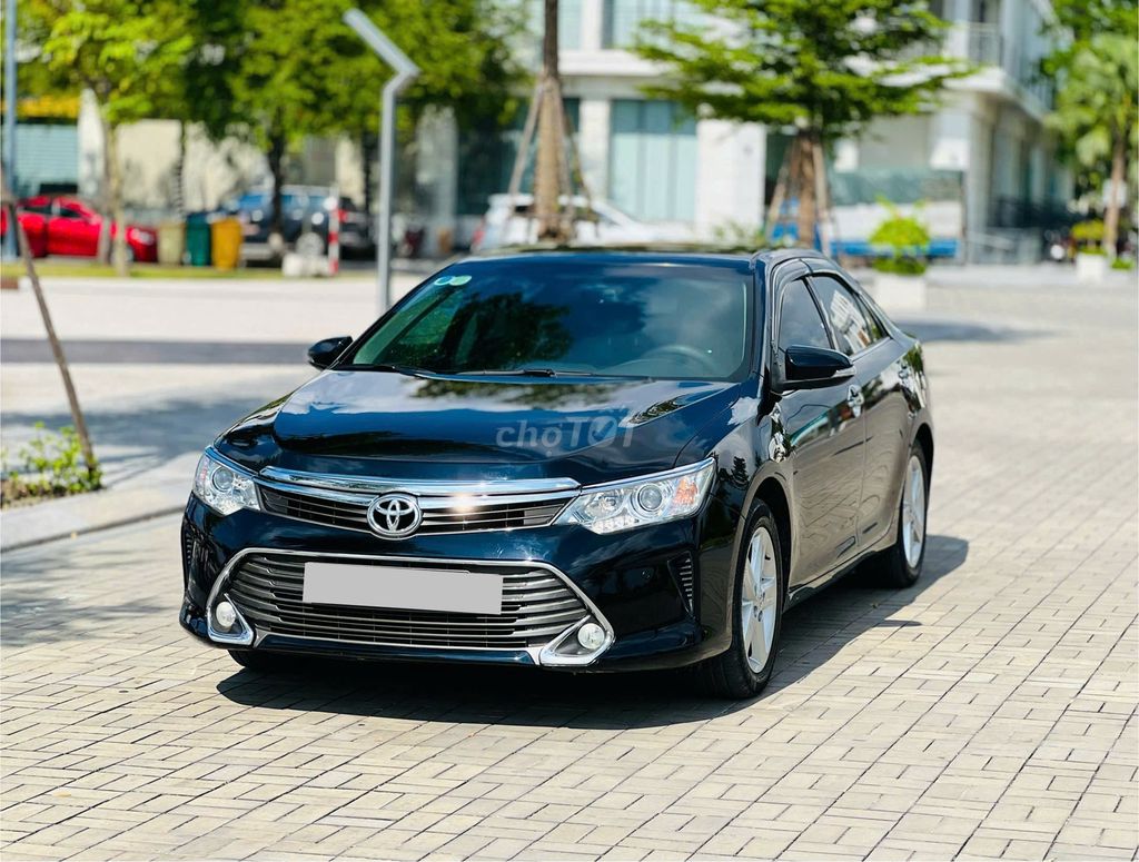 Toyota Camry 2.5Q 2016 bản full option AT