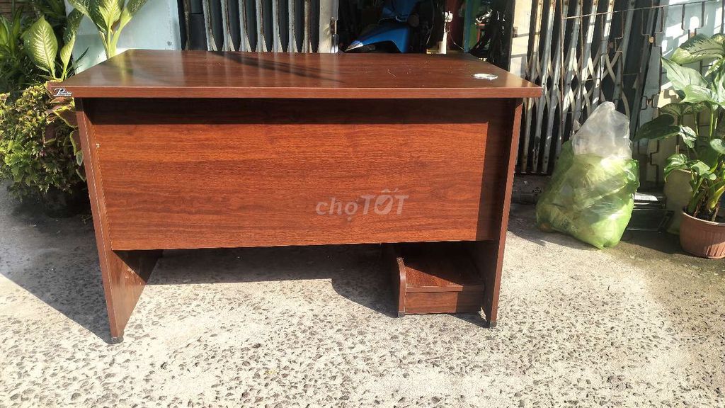 Bàn máy tính Promise Gỗ Nâu. Mua bán Bàn ghế tại Huyện Đất Đỏ Bà Rịa - Vũng Tàu được đăng bởi sang queo hình 1